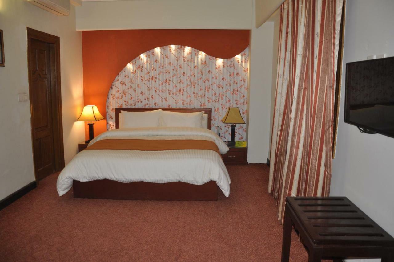 Fort Continental Hotel Πεσαβάρ Εξωτερικό φωτογραφία