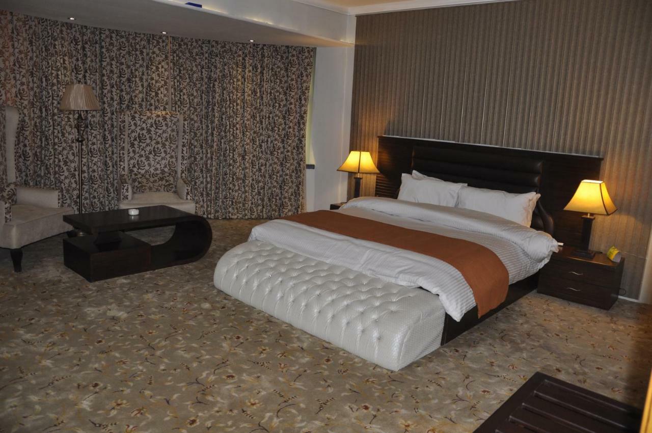Fort Continental Hotel Πεσαβάρ Εξωτερικό φωτογραφία