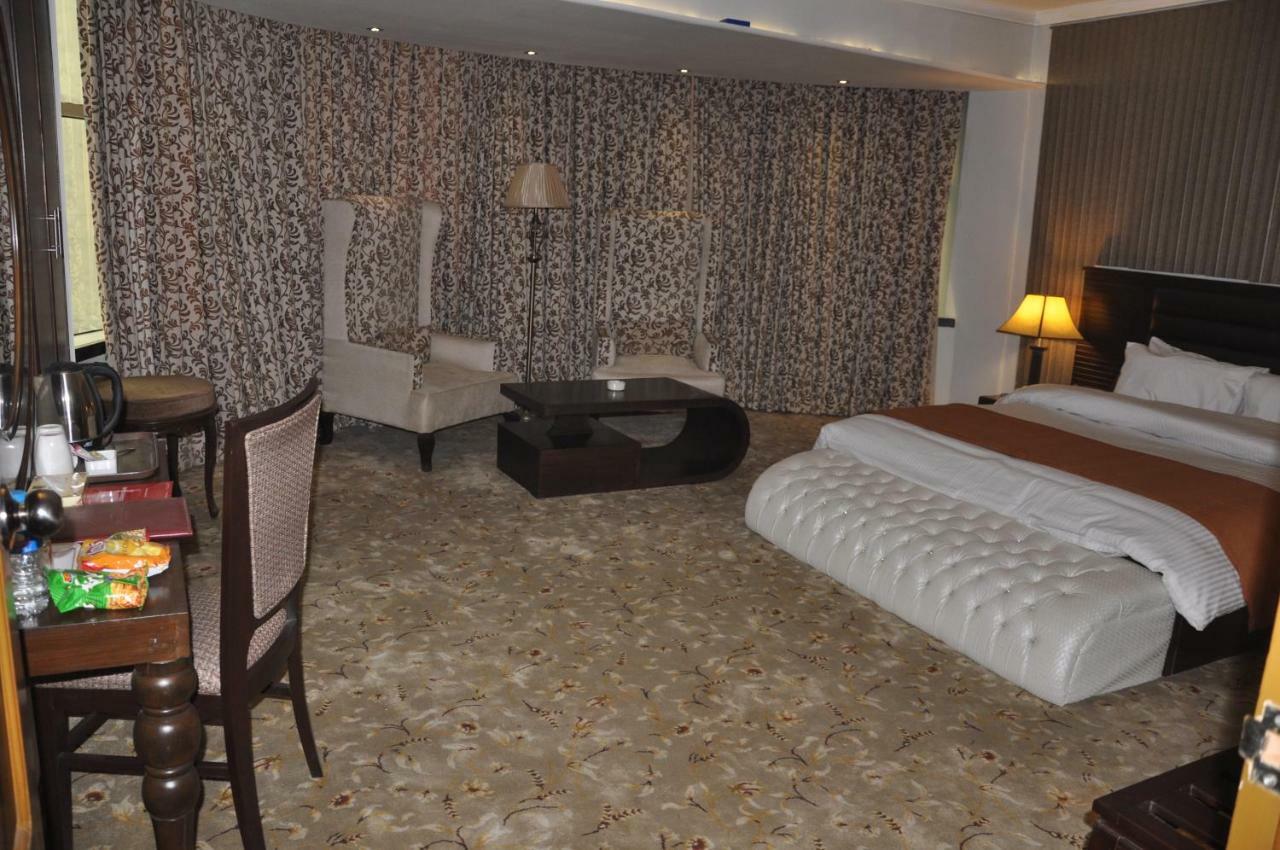 Fort Continental Hotel Πεσαβάρ Εξωτερικό φωτογραφία