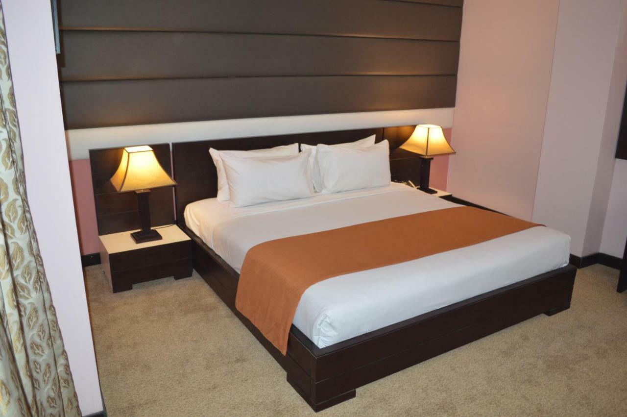 Fort Continental Hotel Πεσαβάρ Εξωτερικό φωτογραφία