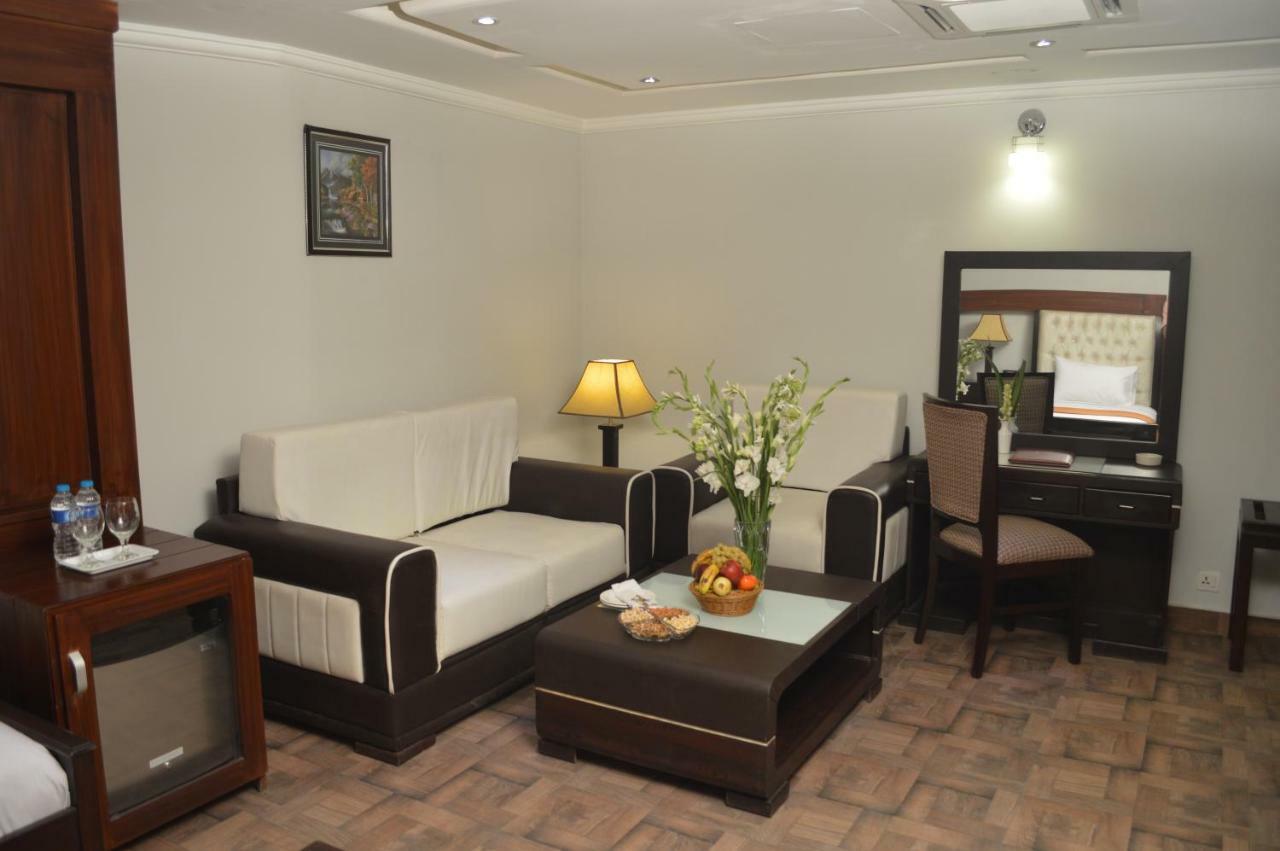 Fort Continental Hotel Πεσαβάρ Εξωτερικό φωτογραφία