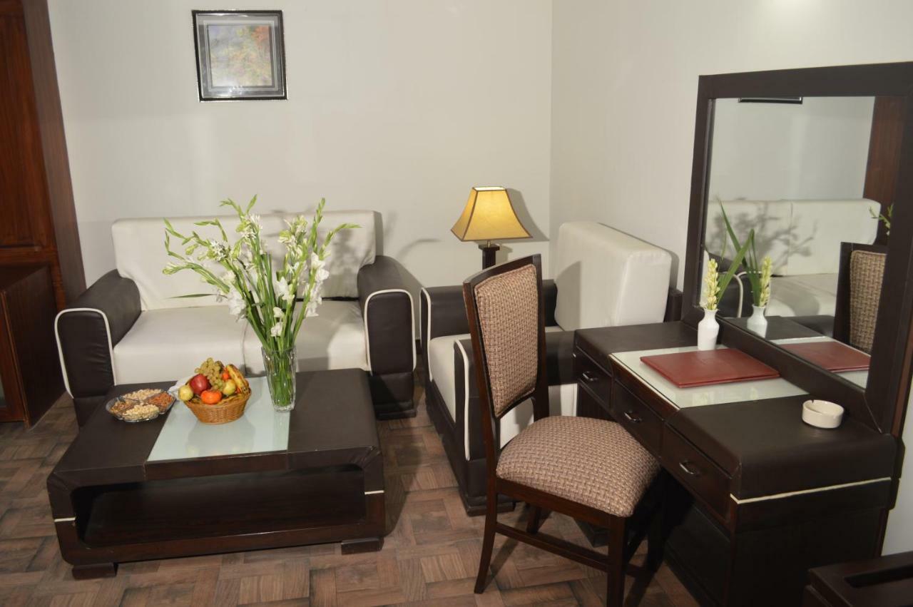 Fort Continental Hotel Πεσαβάρ Εξωτερικό φωτογραφία